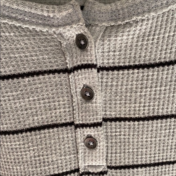 Long sleeve waffle T - Picture 2 of 2